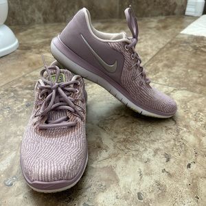 Nike Flex Supreme Women’s Size 7 Training Shoes